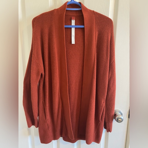 Lululemon Merino Wool-Blend Knit Long Sweater Cardigan Wrap in Cayenne - Picture 2 of 5